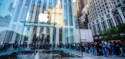 Apple запретила сотрудникам магазинов предлагать клиентам примерку часов и наушников