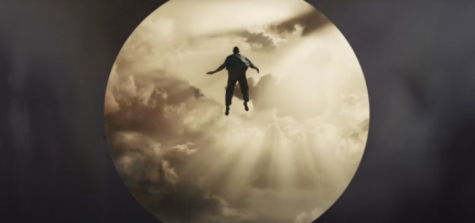 Канье Уэст парит в облаках в клипе на трек «24»