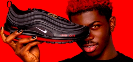 Nike подал в суд на объединение MSCHF, выпустившее «сатанинские» кроссовки с Lil Nas X
