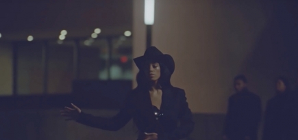 Танцы на ночных улицах в новом видео Соланж «Things I Imagined / Down With the Clique»