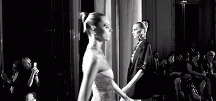 Видео Германа Ларкина с недели высокой моды: Atelier Versace