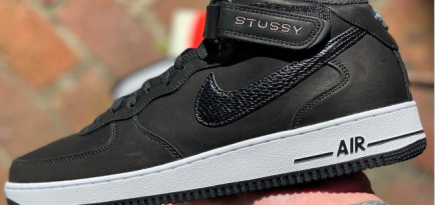 Nike и Stussy выпустили кроссовки в черном цвете