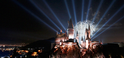Круизный показ Moschino пройдёт в тематическом парке Universal Studios