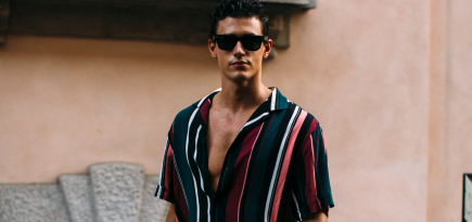 Тенденция стритстайла: мужчины в ярких летних рубашках