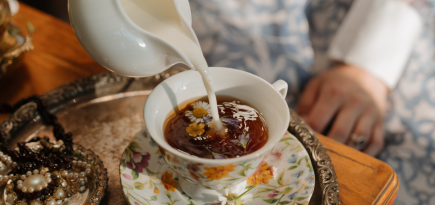 Почему травяной чай — лучший напиток для лета