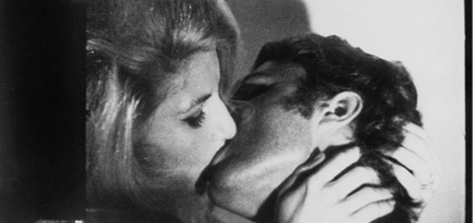 «Поцелуй» Энди Уорхола теперь можно посмотреть онлайн