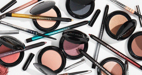 Marc Jacobs Beauty выпустил два новых средства для сияющего макияжа глаз