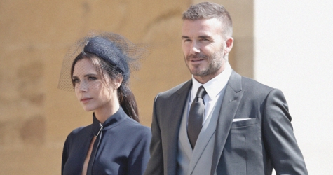 Дэвид и Виктория Бекхэм продают свои наряды со свадьбы Меган Маркл