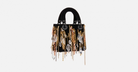 Шесть современных художниц переосмыслили сумку Lady Dior