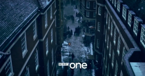 BBC показал тизер «Рождественской песни» с Энди Серкисом и Гаем Пирсом
