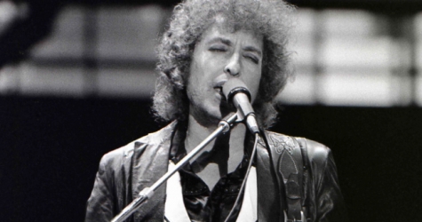 Боб Дилан столкнулся с обвинениями в сексуальном насилии над 12-летней девочкой