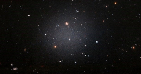 Ученые обнаружили «призрачную» галактику без темной материи