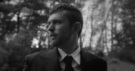 Джеймс Блейк выпустил клип на совместный со Slowthai трек «Funeral»