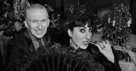 В новой кампании аромата Scandal от Jean Paul Gaultier снялись Ирина Шейк и Росси ди Пальма