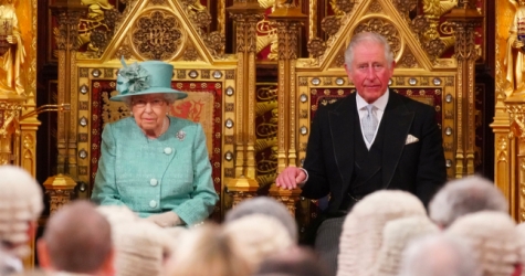 Елизавета II может передать трон принцу Чарльзу уже в 2021 году