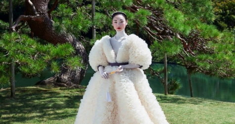 Томо Коидзуми создал коллекцию свадебных платьев по мотивам кимоно