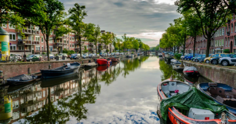 В Амстердаме могут запретить продажу легких наркотиков иностранным туристам