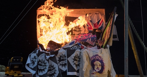 Сын Вивьен Вествуд сжег свою панк-коллекцию стоимостью 5 миллионов фунтов
