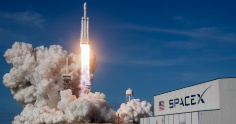 SpaceX запустила к МКС корабль с новой группой космических туристов