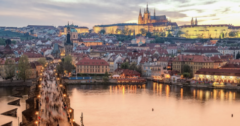 Чехия приостановила выдачу виз россиянам до весны 2023 года