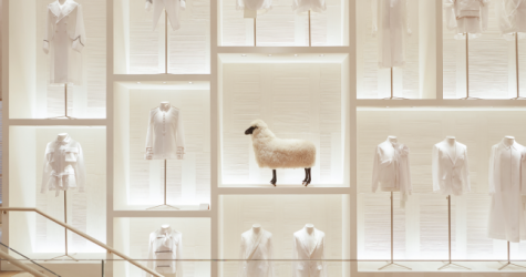 В бутике Dior на авеню Монтень в Париже откроется выставка скульптур