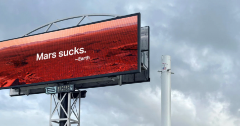 Креативное агентство Activista установило билборд возле штаб-квартиры SpaceX