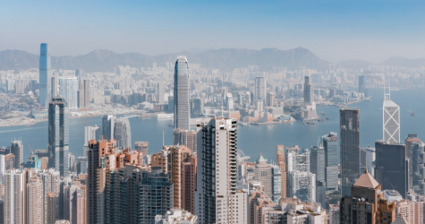 Гонконг начнет принимать иностранных туристов с 1 мая