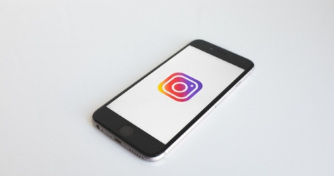 Instagram ищет специалиста по мемам