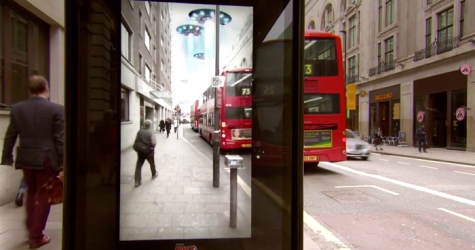 Виртуальная реклама Pepsi на автобусной остановке в Лондоне