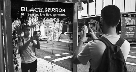 В Мадриде появилась реклама нового сезона «Черного зеркала» в виде зеркала
