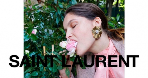 Модели едят розы и отдыхают на балконе в зимней кампании Saint Laurent