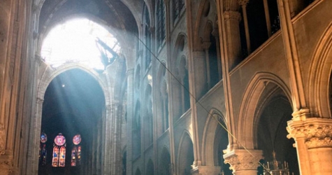 Архиепископ Парижа предложил установить в Нотр-Даме витражи современных художников