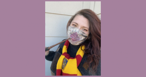 Американская художница сделала маску с картой мародеров из «Гарри Поттера»