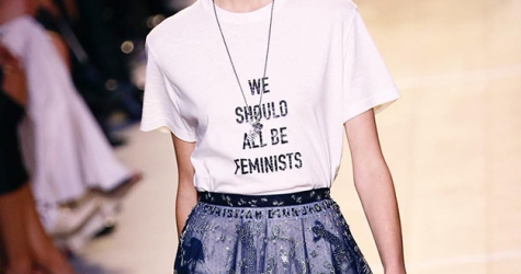 Dior запустил в продажу футболки «We should all be feminists»