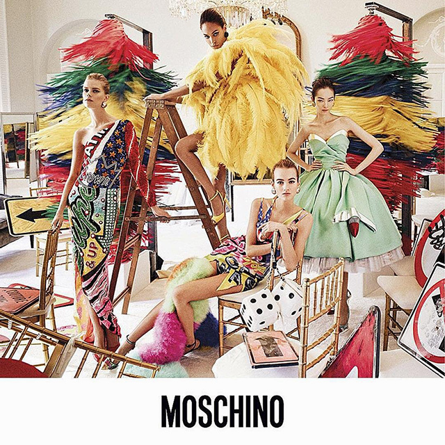 Буйство красок в новой кампании Moschino