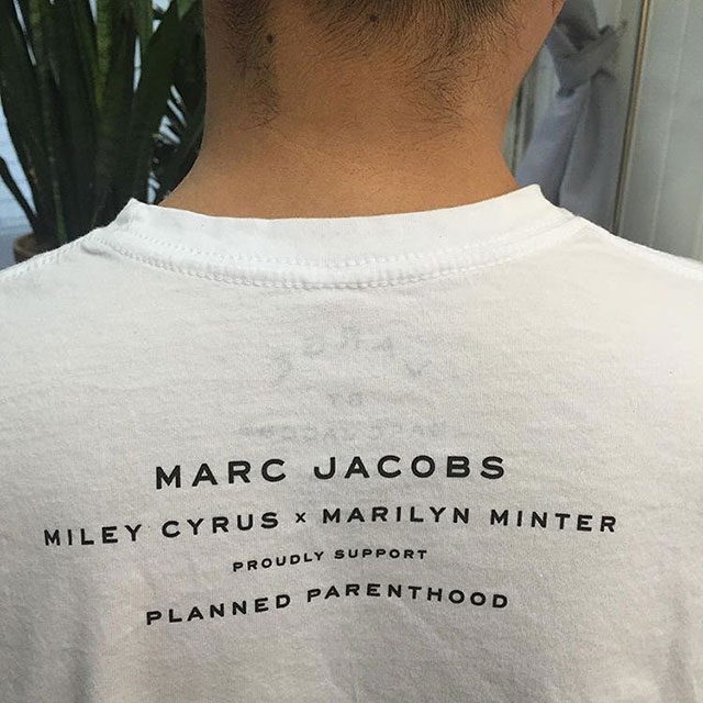 Марк Джейкобс выпустил футболки с фотографиями Майли Сайрус