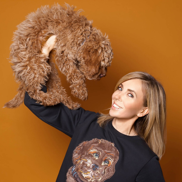 Katya Dobryakova выпустила свитшоты с собаками знаменитостей