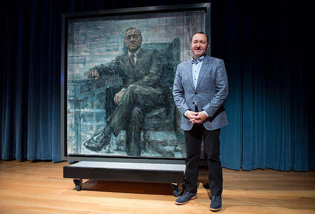 Портрет Фрэнка Андервуда из \"Карточного домика\" появился в Национальной галерее США