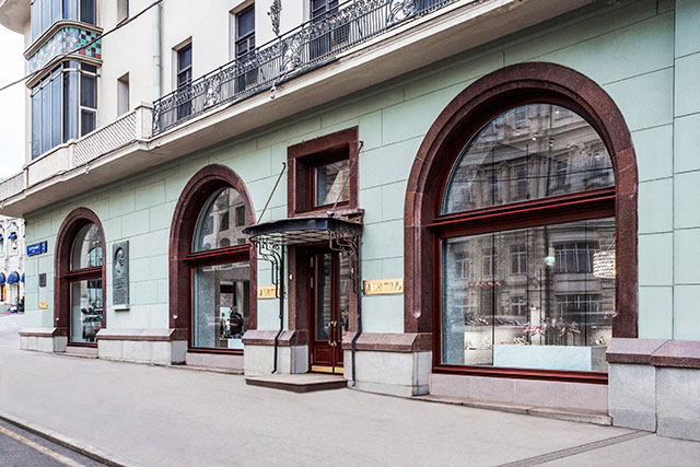 Valentino открывает новый бутик в Москве