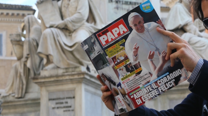 А было ли селфи? Папа Римский и его снимок в официальном Instagram Ватикана