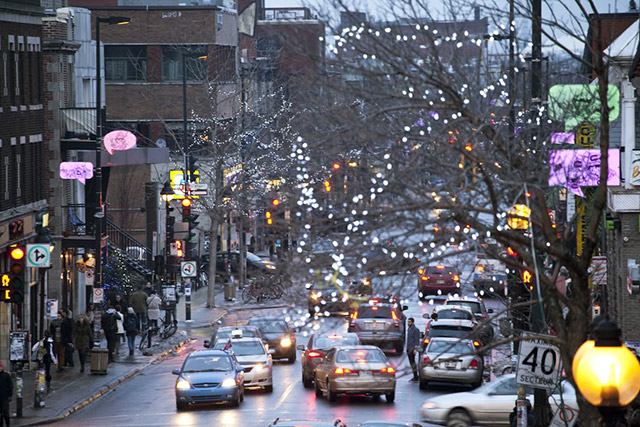 Одна из улиц Монреаля на зиму превратилась в комикс