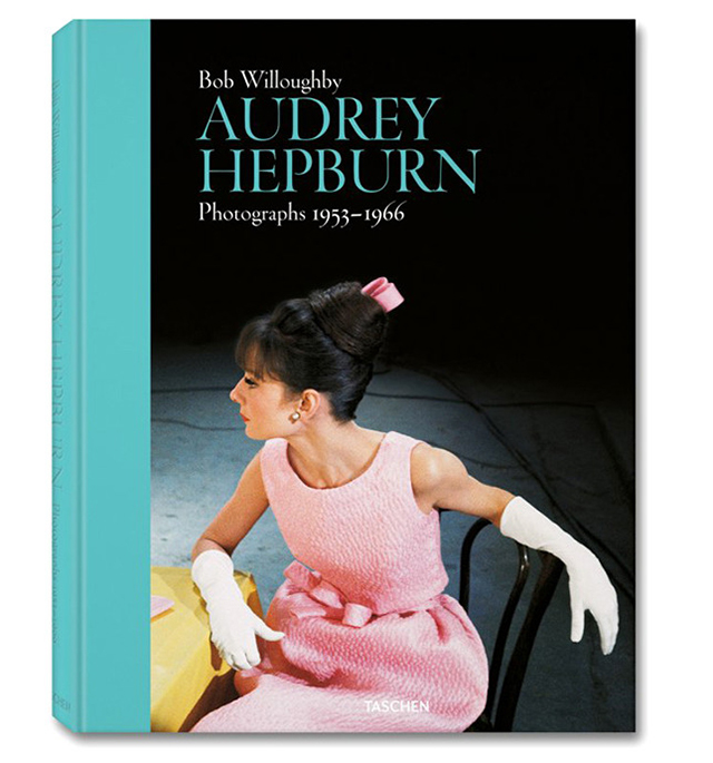 Книга недели: Одри Хепберн в снимках Боба Уиллоуби