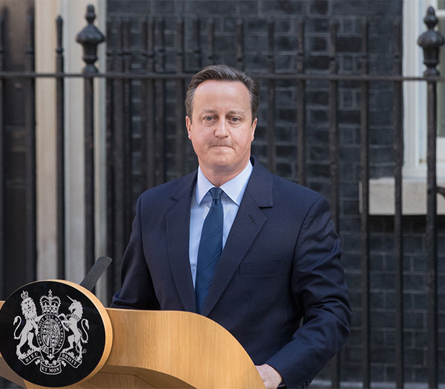 Премьер-министр Великобритании Дэвид Кэмерон решил уйти в отставку