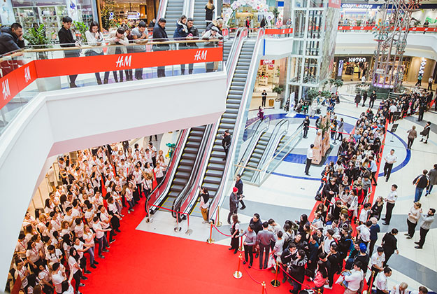 В Казахстане открылся первый магазин H&M