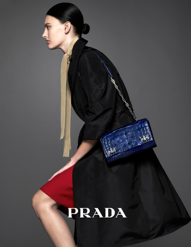 Аманда Мерфи в рекламной кампании Prada