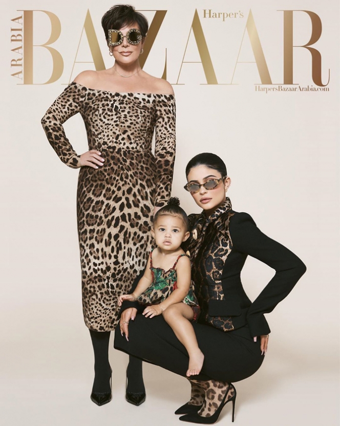 Дочь Кайли Дженнер дебютировала на обложке модного журнала