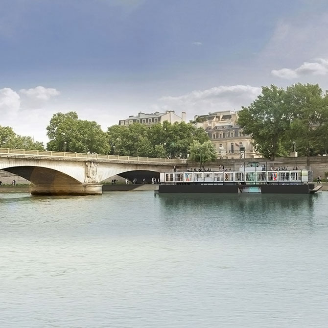 В Париже открылся плавучий центр уличного искусства