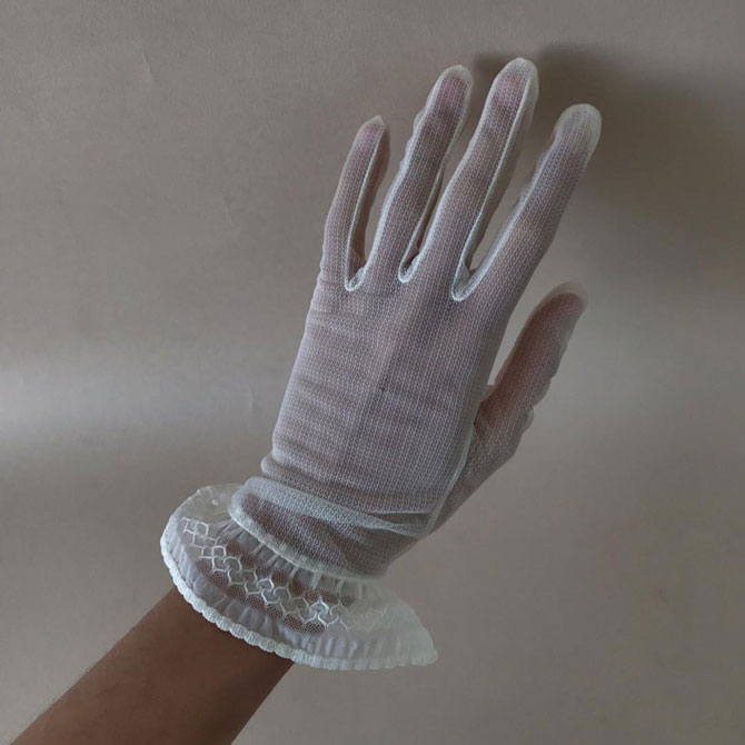 В британском Музее моды открылась выставка, посвящённая истории перчаток