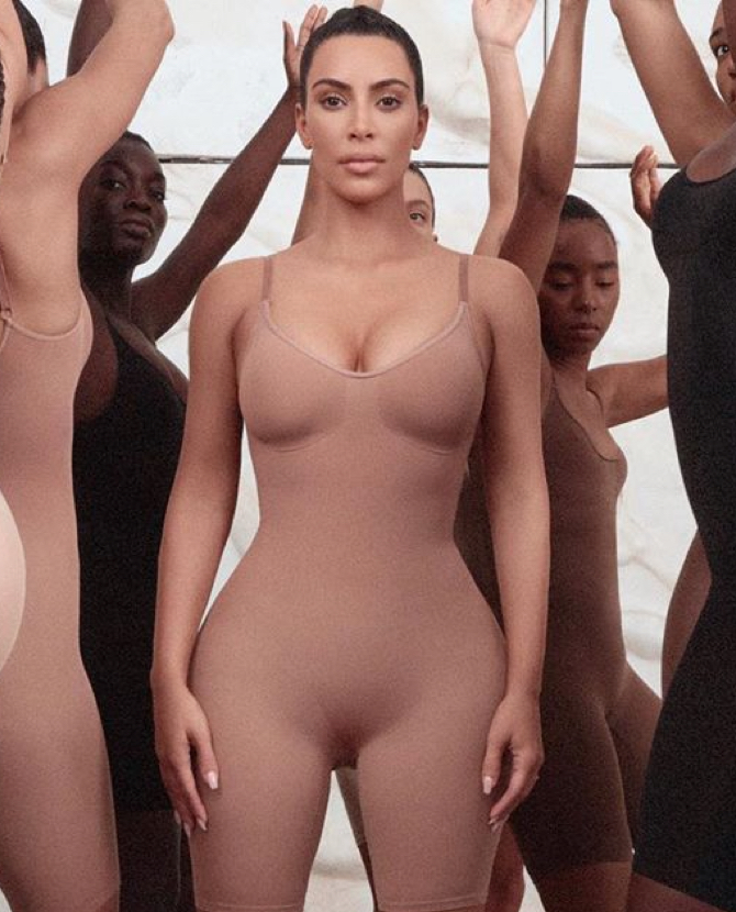 Пользователи соцсетей раскритиковали бельевой бренд Ким Кардашьян