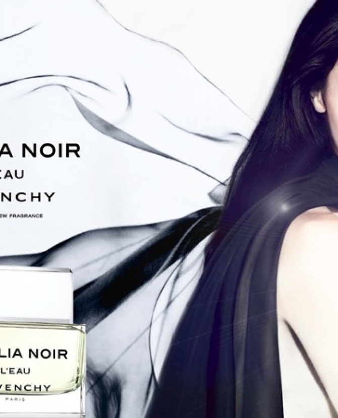 Мариякарла Босконо в рекламе аромата Dahlia Noir L’Eau